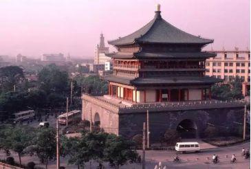 西安钟楼最新爆料,千年古楼焕发新颜，历史与现代的完美融合